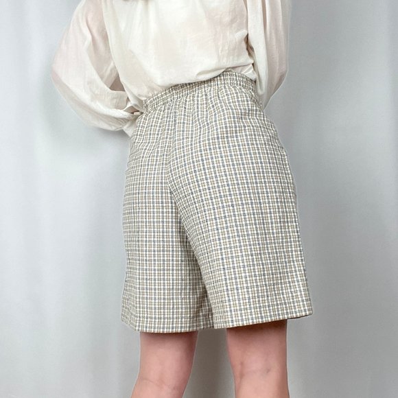 Vintage High Rise Plaid Woven Knit Pleated Relaxed Fit Straight Leg Long Shorts - Picture 3 of 7